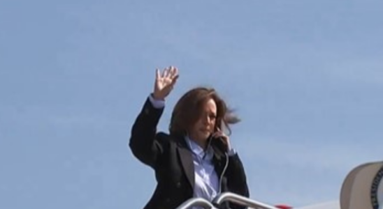 Kamala Harris „Ist Kamala in einer Telefonkonferenz Trump Kampagne gibt Harris