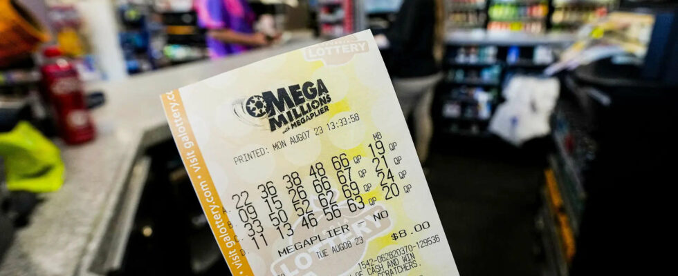 Mega Millions Jackpot Ticket von texanischer Tankstelle gewinnt 800 Millionen Dollar