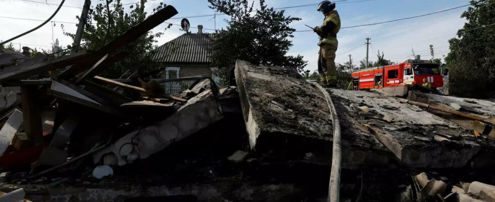 Russland rueckt in der Ostukraine vor und startet toedliche Luftangriffe