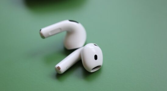 Testbericht zu Apple AirPods 4 mit aktiver Geraeuschunterdrueckung