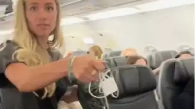 Virales Video von JetBlue „Entspann dich Frau „stiehlt Apple Ladegeraet eines