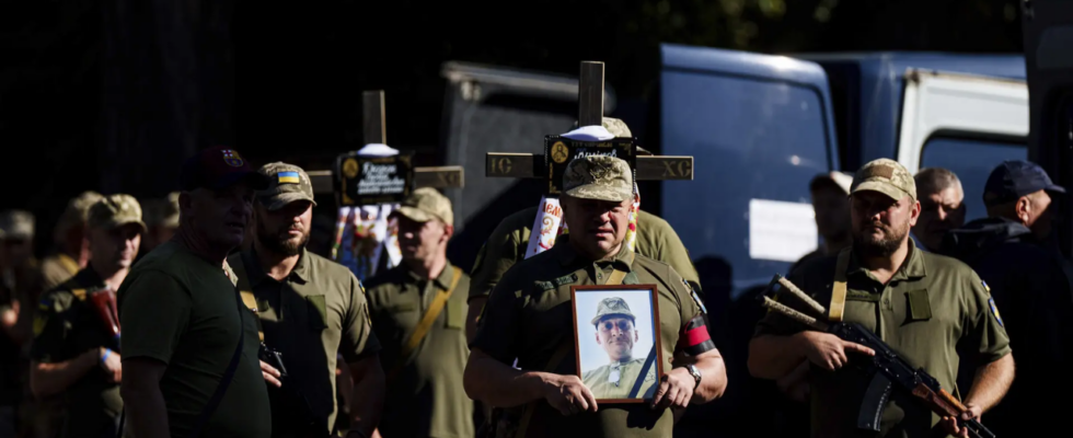 Zwei NATO Mitglieder behaupten russische Drohnen haetten ihren Luftraum verletzt