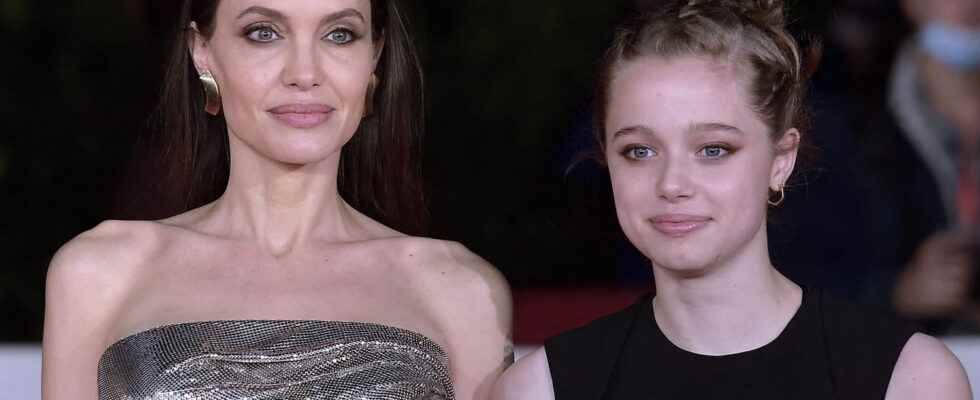 Angelina Jolies daughter Shiloh Jolie Pitt is her mothers doppelganger