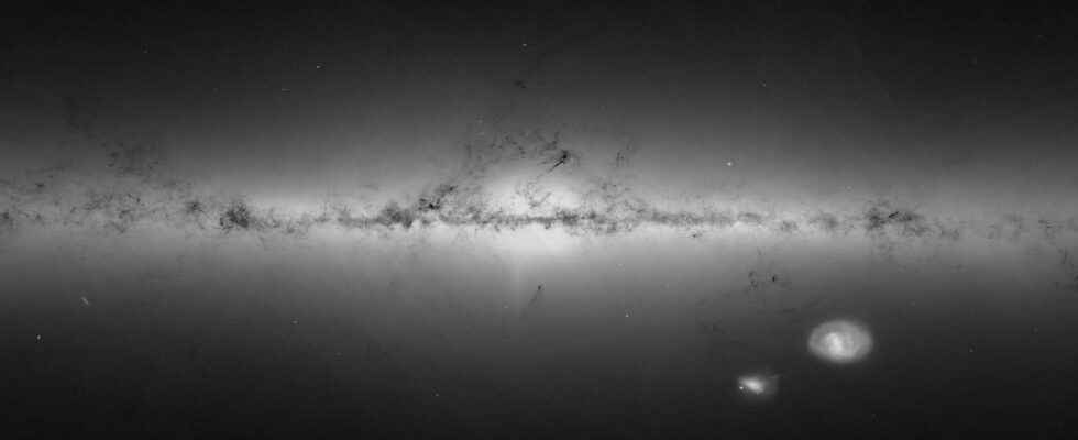 Dwarf galaxies around the Milky Way shine a light on