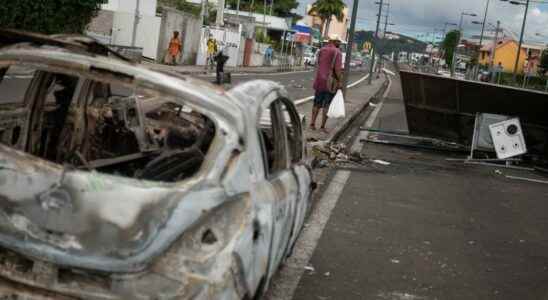 the prefect of Martinique establishes a curfew until calm is