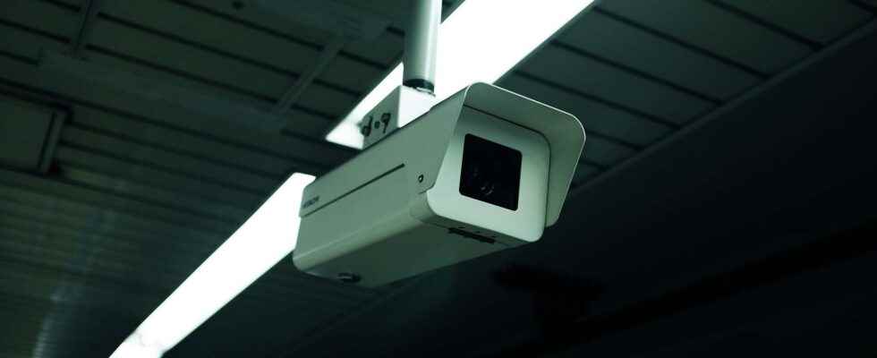 South Korea thousands of cameras and facial recognition to follow