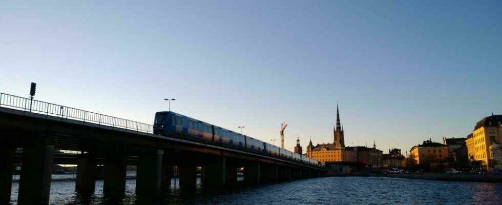 Stockholm is adorned with lights evoking the Nobel discoveries