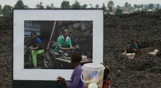 a traveling exhibition of young photographers in working class neighborhoods