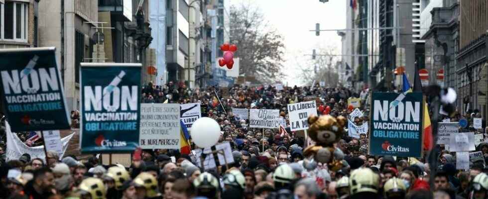 in Belgium thousands of demonstrators against the new health measures