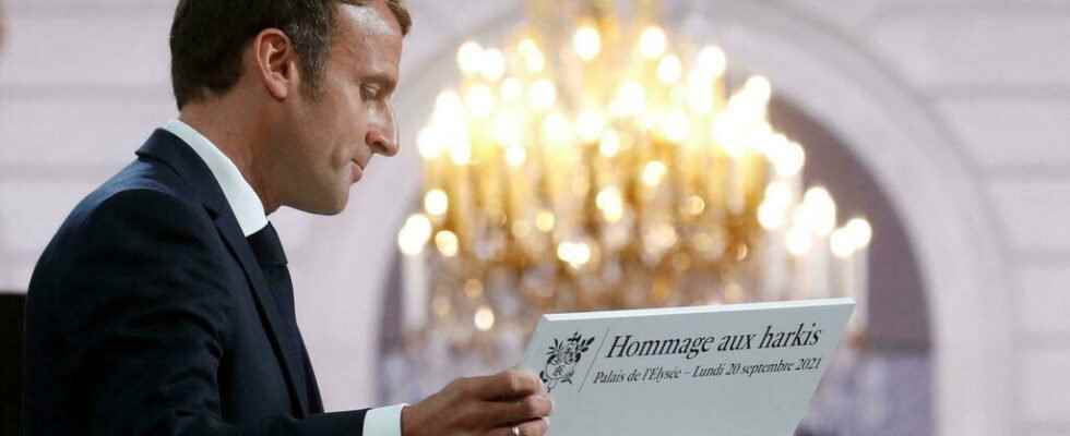 Emmanuel Macron receives returnees from Algeria Its part of an