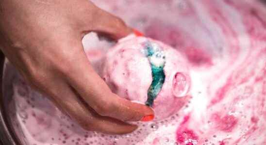 Experts warn bath bombs can damage genitals