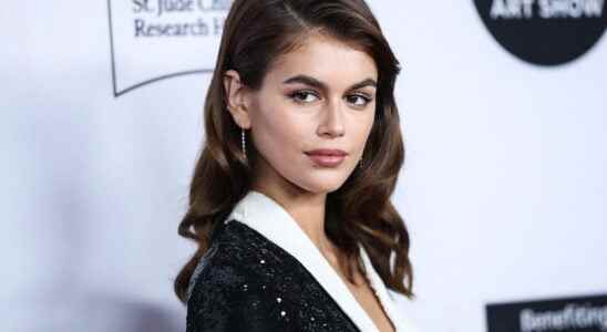 Kaia Gerber looks like her mom Cindy Crawford