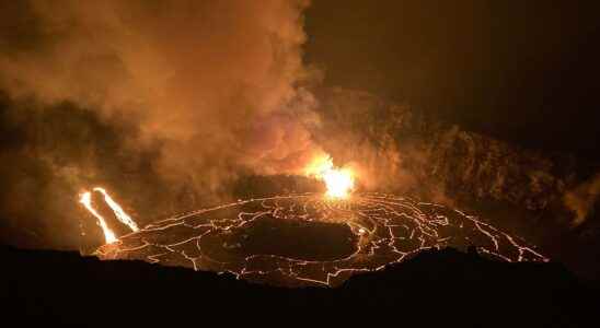 Recent lava from the Hawaii hotspot is believed to result