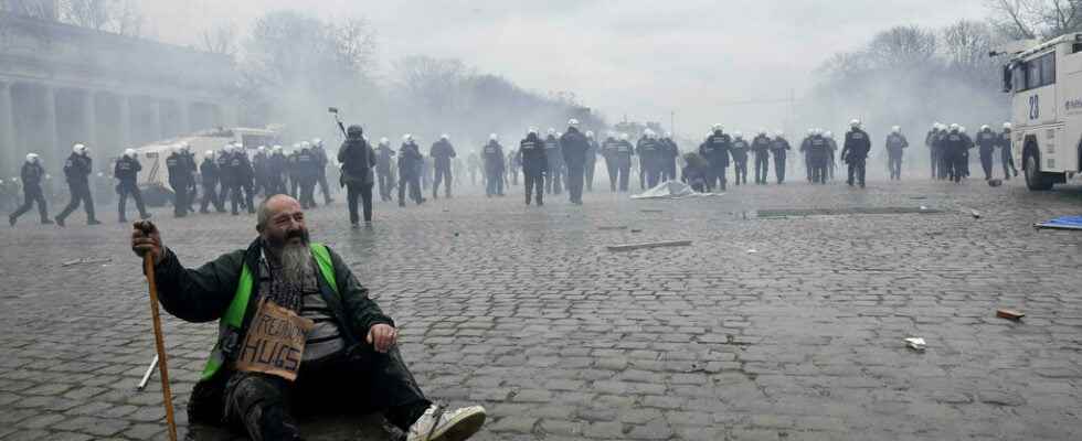 Tens of thousands of protesters in Brussels against the vaccine