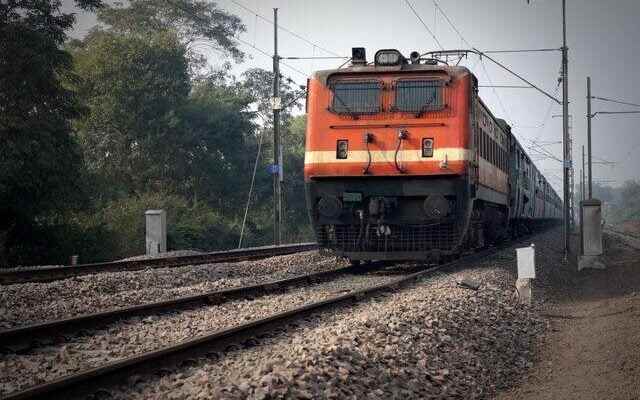 Unprecedented student protest in India They burned the train