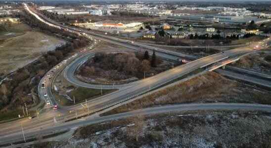 Update Wayne Gretzky Parkway overpass closed overnight