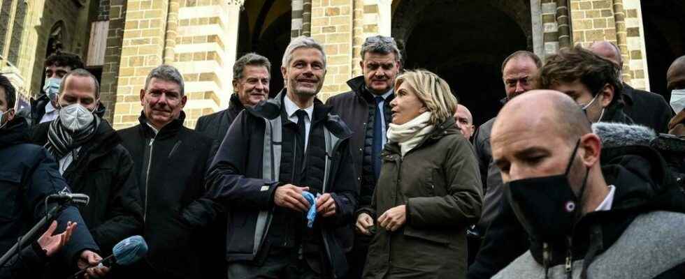 Valerie Pecresse displays the reunion with Laurent Wauquiez