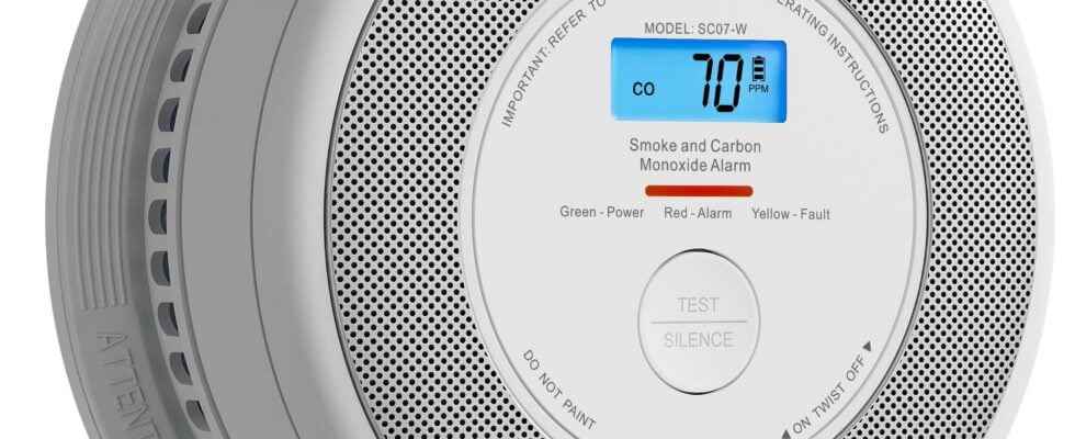 X sense SC07 W an interconnectable two in one smoke detector