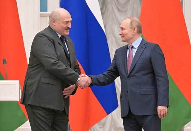 Russian President Putin meets his Belarusian counterpart Lukashenko in Moscow