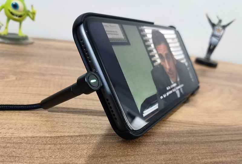 McDodo wireless charging stand and mobile accessories