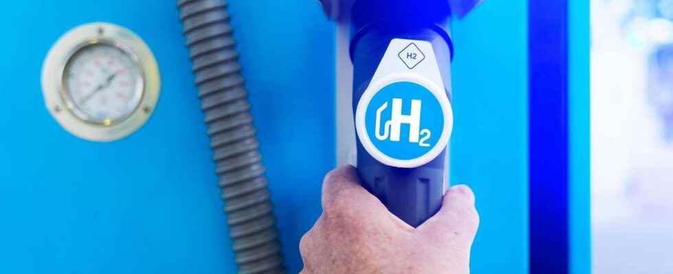 BMW and Bosch develop a hydrogen tank as flat as