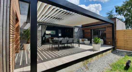 Bioclimatic aluminum pergola the choice of comfort in all seasons