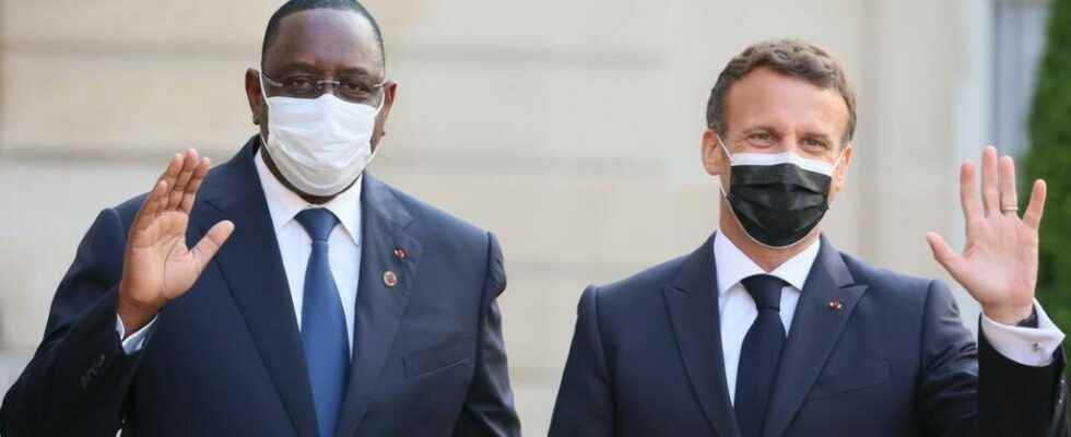 Emmanuel Macron and Macky Sall in reflection on development aid