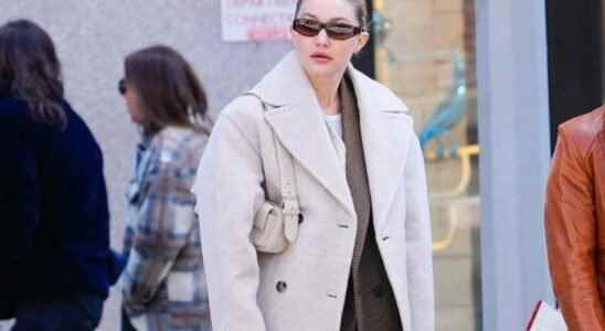 Gigi Hadid Katie Holmes… All fans of this Mango coat