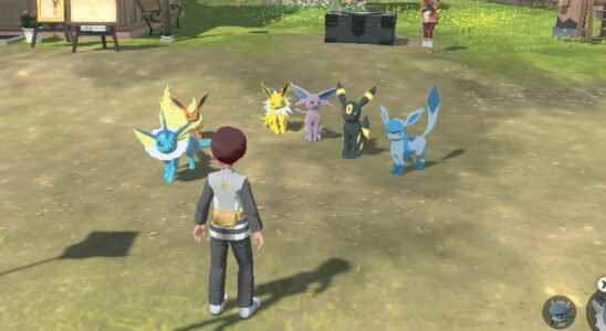 How to get all Eevee evolutions in Pokemon Arceus