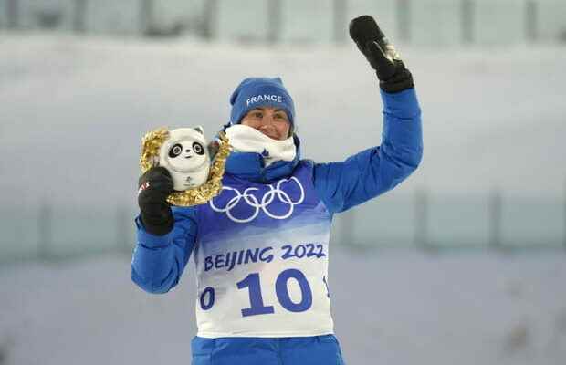 Justine Braisaz Bouchet mass start gold medalist