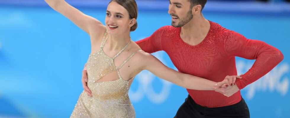 Papadakis Cizeron gold The video of their program