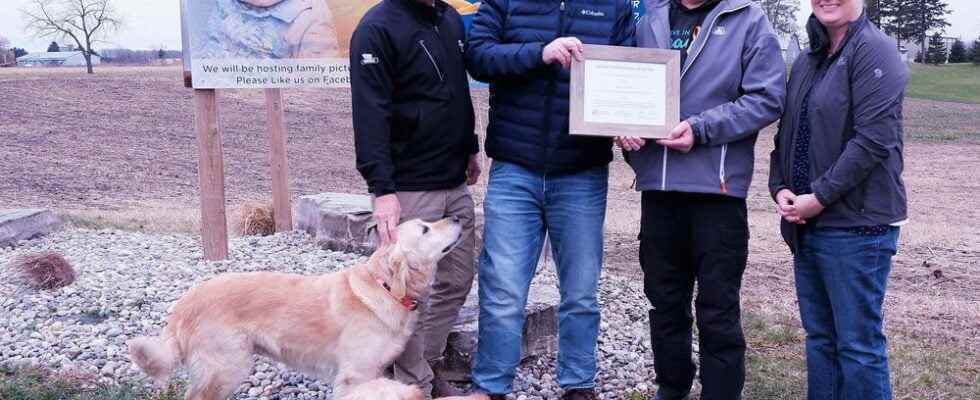 Schoonjans receives Outstanding Farmer Award in Lambton County