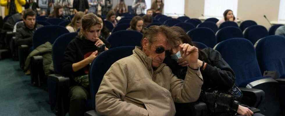 The war in Ukraine filmed by American actor Sean Penn