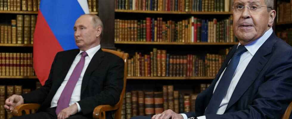 Westerners directly sanction Putin and Lavrov