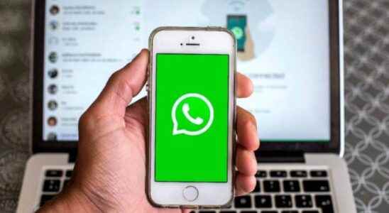 WhatsApp Brings Cover Photo Feature