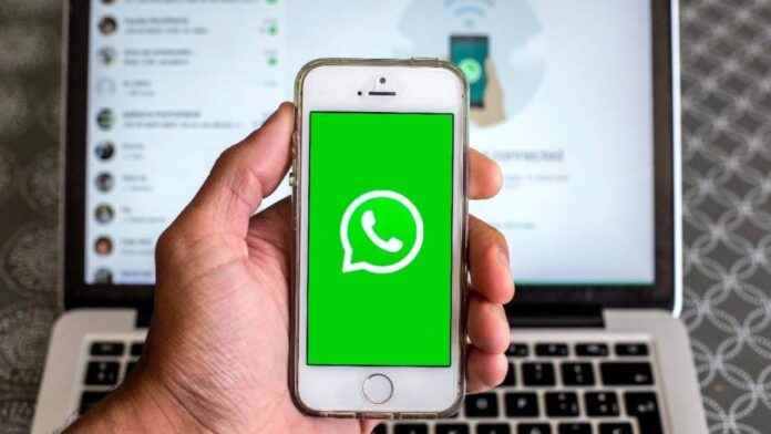 WhatsApp Brings Cover Photo Feature