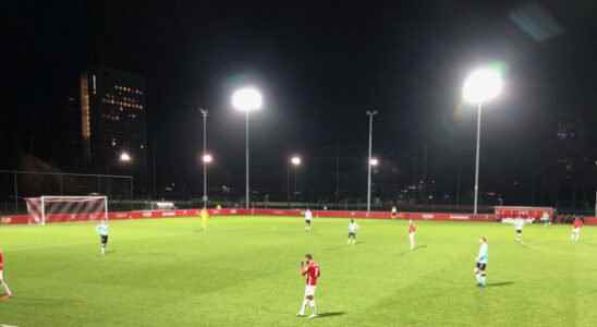 Young FC Utrecht wins thanks to a penalty from Helmond