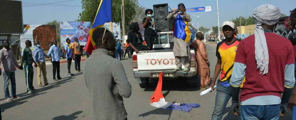 demonstration with anti French overtones of the opposition coalition Wakit Tama