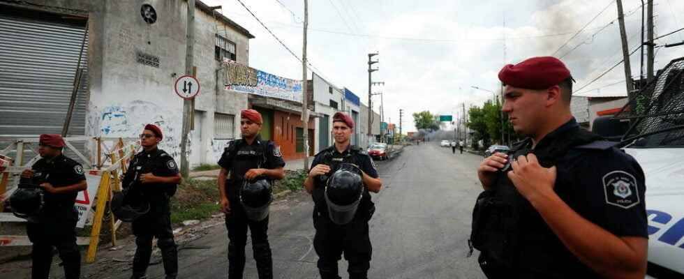 enormous sense of injustice in the neighborhood of Villa Puerta