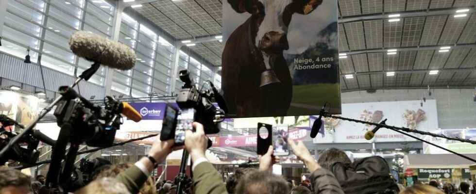 the obligatory passage of candidates for the French presidential election