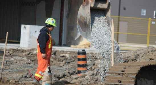 Construction begins on new apartment building in Sarnia