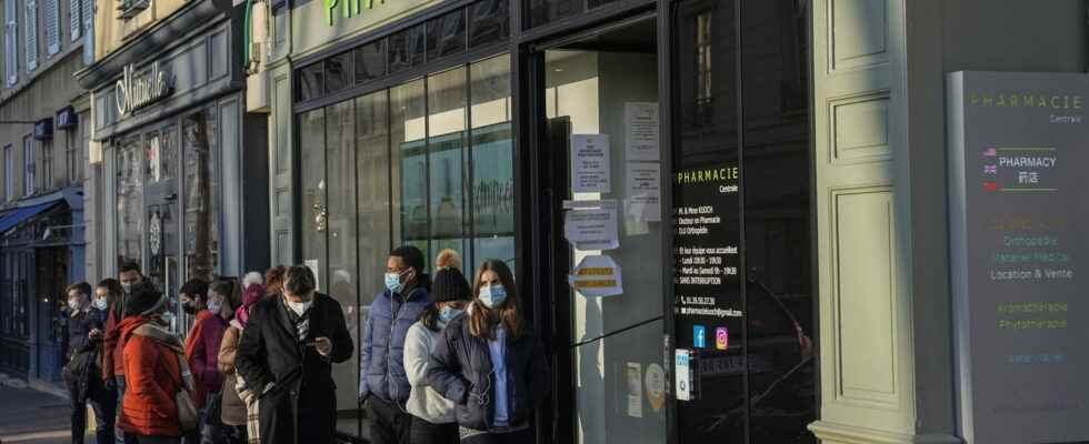 Covid France figures March 2 vaccination hospitalizations