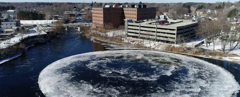 Extraordinary weather phenomenon giant ice discs