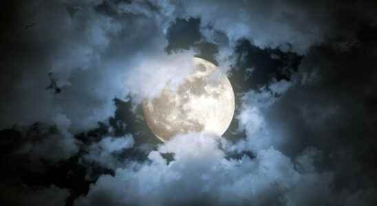 Full Moon 2022 The Effects On Your Sign And Your