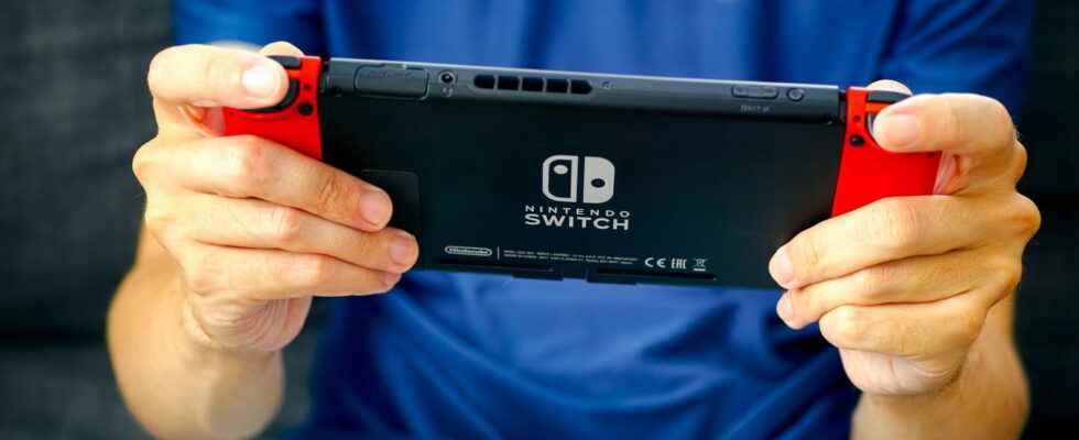 Nintendo Switch OLED at which merchant is it the cheapest