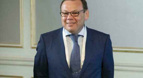 Oligarch Mikhail Fridman refuses to comment on Putin