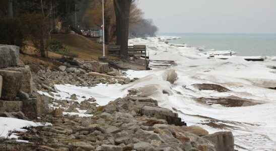 Pathway plans eyed for Old Lakeshore Road right of way