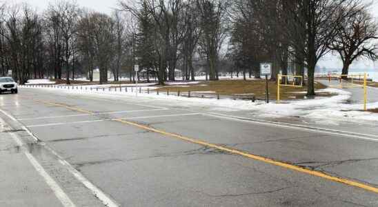 Port Lambton resident wants upgraded crosswalk moved