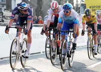 Tim Merlier wins De Panne with a photo finish