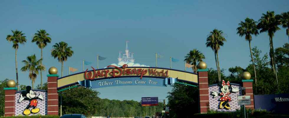 mobilization of Disney employees against an anti LGBT law in Florida